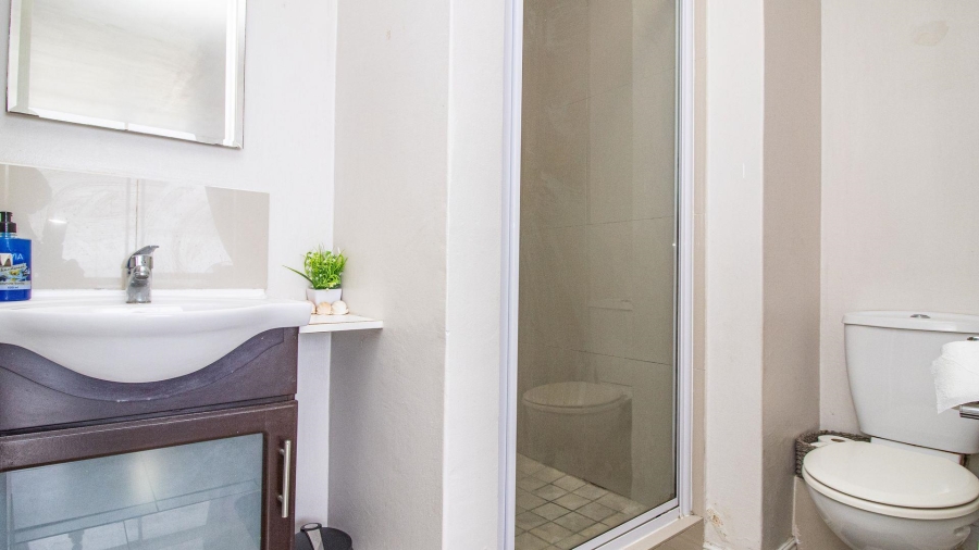 2 Bedroom Property for Sale in Gansbaai Central Western Cape